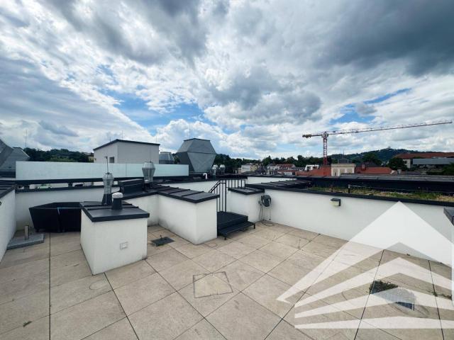 Promenadengalerien: Tolle 3 Zimmer Wohnung mit Dachterrasse in BESTER Innenstadtlage!