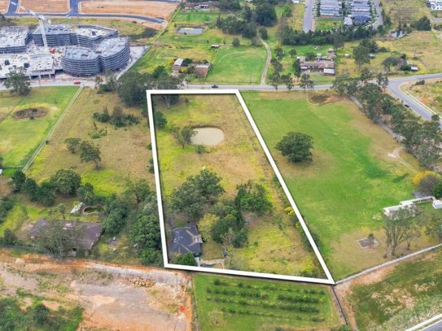 PROMINENT DEVELOPMENT OPPORTUNITY | 13 MASON ROAD, BOX HILL