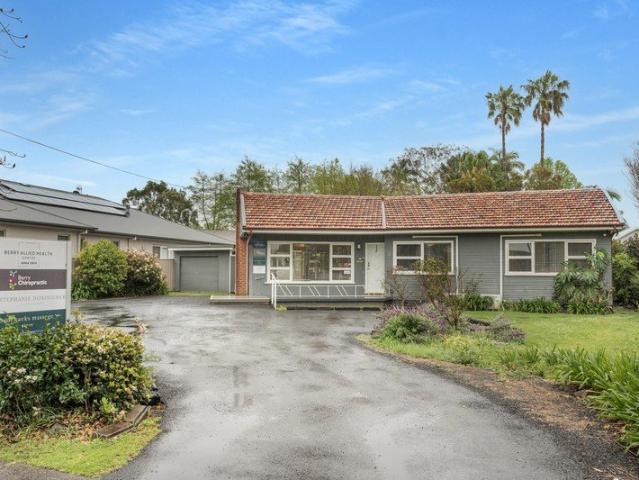 Prominent Queen Street Position with Space, Character and Flexibility