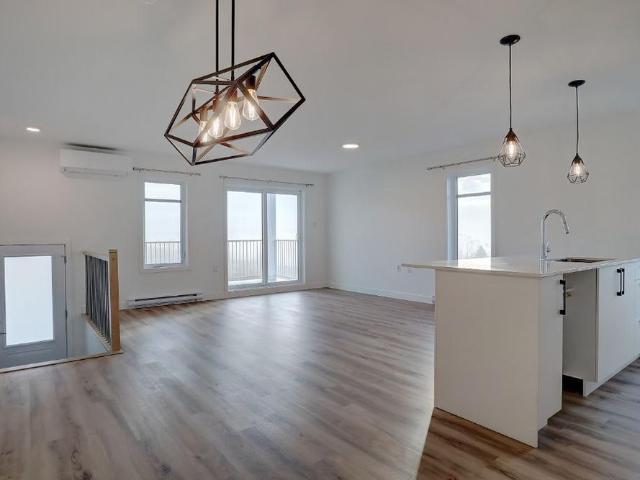 PROMO: Charmant appartement 5 1/2 à Ascot Corner
