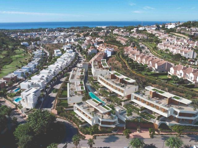 Promoción boutique de 15 modernas viviendas semi adosadas y. 341m² Estepona