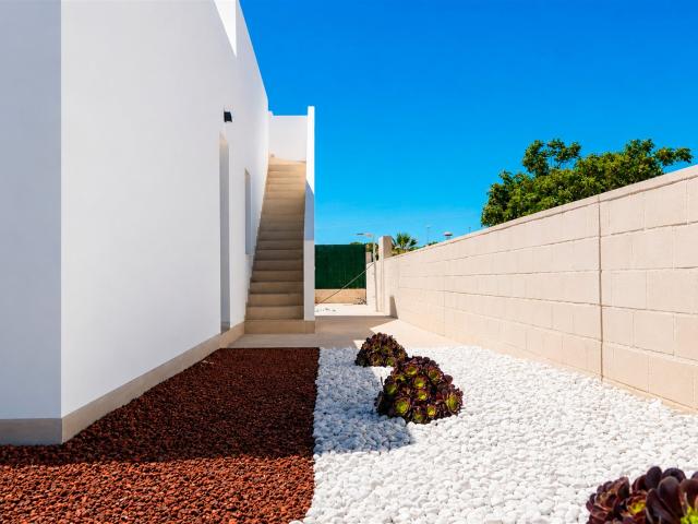 Promoción de chalets independientes de obra nueva en La Herr. m² Los Montesinos