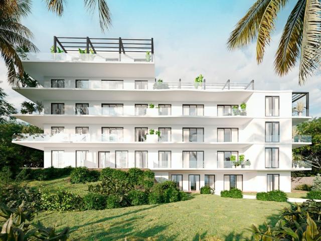 Promoción de apartamentos en Mijas Costa, junto el Faro de C. 95m² Mijas