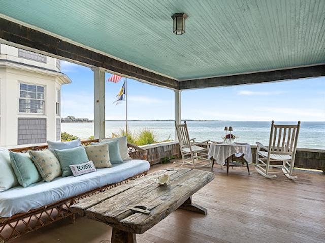 Seaside house with garden and terrace