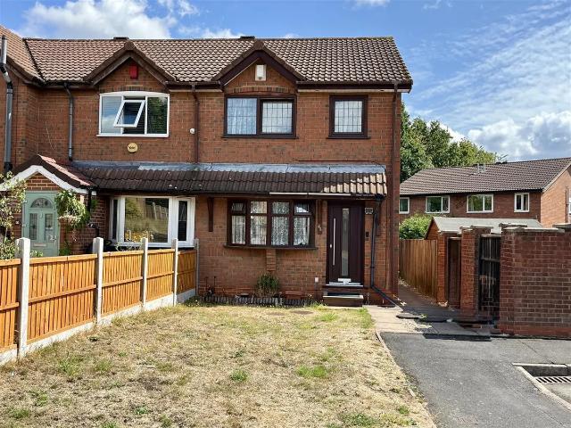 3 bedroom property to let in Banstead Close, Wolverhampton £1,200 pcm