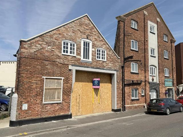 property to let in Yeatmans Old Mill, The Quay, Poole £2,500 pcm