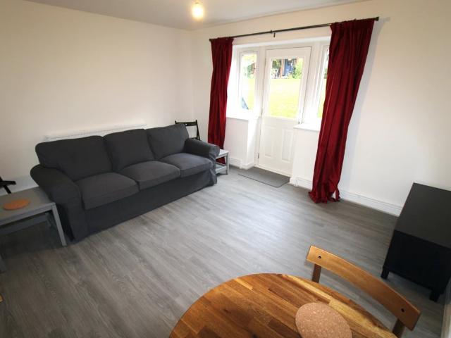 Property To Rent Canterbury Gardens, Salford, M5 | 2 Bedroom Apartment through Edward Carter Properties