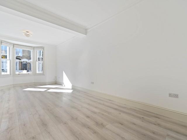 Property To Rent Cobbold Road, London, W12 9LW Amber & Co ID 5218