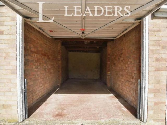 property to rent Elm Road, Bishop's Stortford, Hertfordshire, CM23