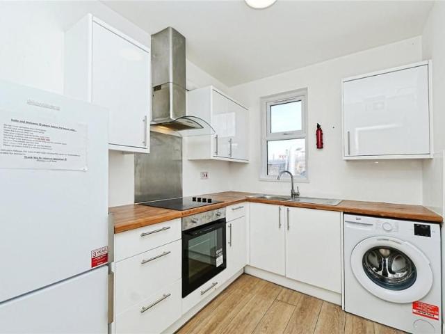 property to rent Havelock Walk, 2 4 London Road, London, SE23