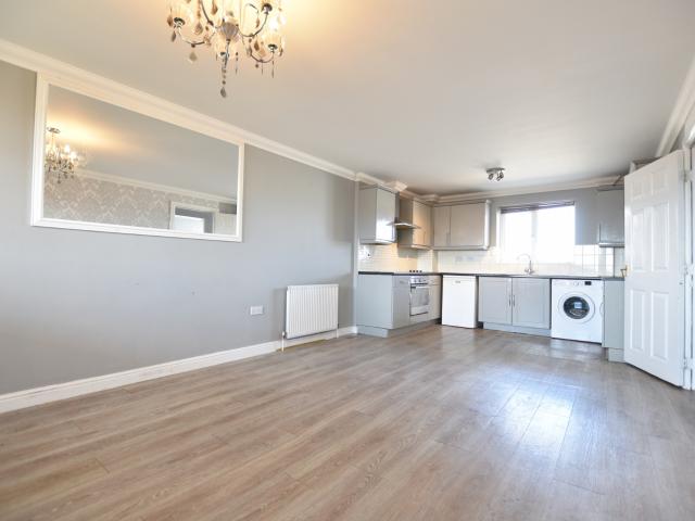 Property To Rent Pier Road, Erith, DA8 | 2 Bedroom Flat through CKB Estate Agents