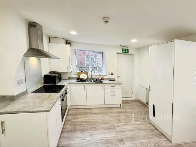 property to rent Queen Street, Normanton, West Yorkshire, WF6