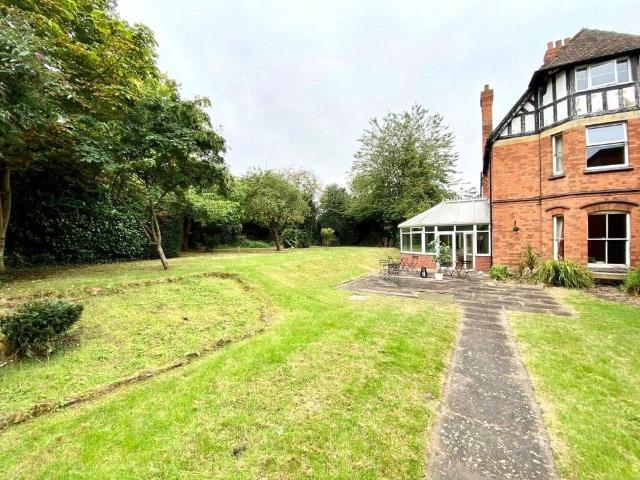 property to rent St. Andrews Road, Droitwich, Worcestershire, WR9