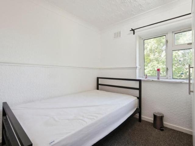 property to rent Trigg Terrace, Stevenage, Hertfordshire, SG1