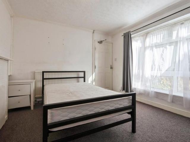 property to rent Trigg Terrace, Stevenage, Hertfordshire, SG1