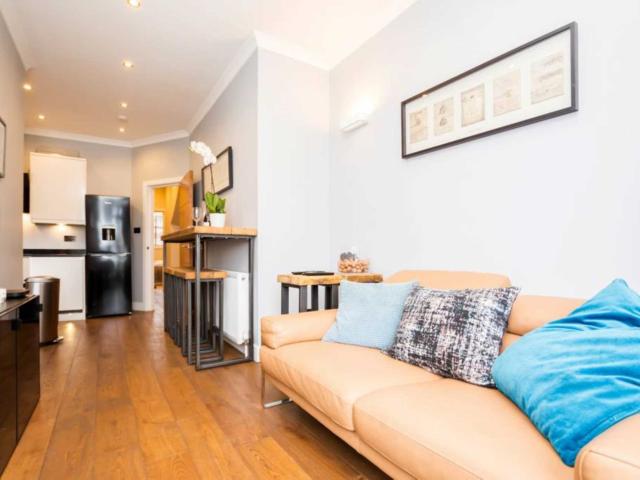 Property To Rent Uxbridge Road, Shepherds Bush, London W12 7JA Amber & Co ID 3362
