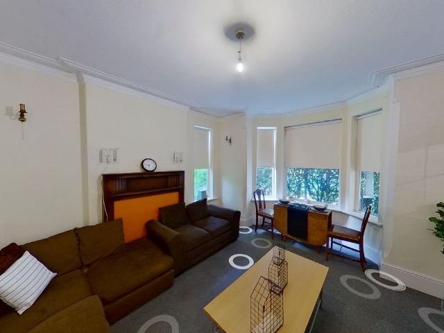 5 bedroom property to rent
