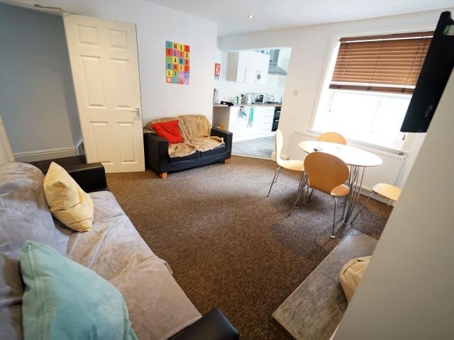 5 bedroom property to rent