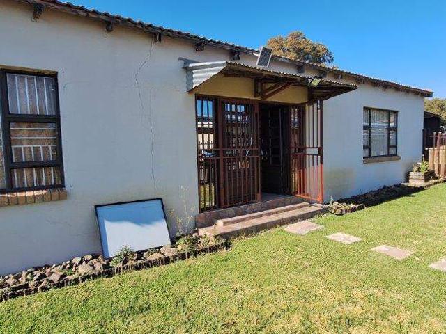 Property with a Living and Business on it all in one