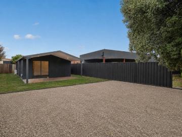 Property access through BIRDWOOD COURT LARA