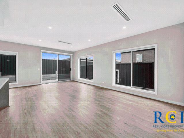 Property for lease in Manor Lakes Location