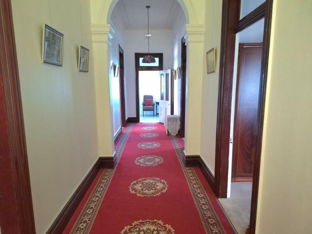Property for Sale: Spacious double brick home on a 1012m² lot