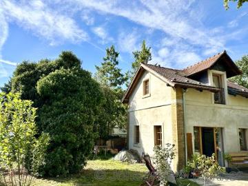 property for Rent at 01259 Dresden Kleinzschachwitz, Kyawstraße 35a