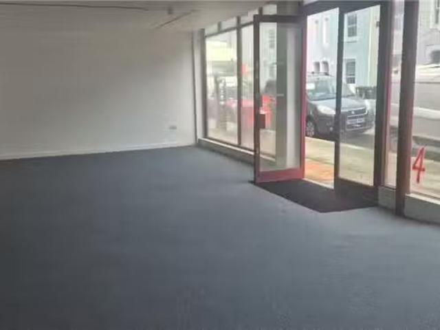 Property for rent in Gratwicke Road, Worthing, West Susinterac.