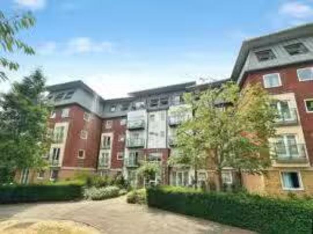 Property & Houses to Rent: Winterthur Way, Basingstoke, Hampsh.