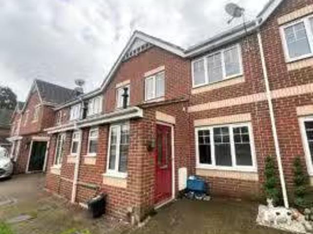 Property & Houses to Rent: Boxalls Lane, Aldershot, Hampshire