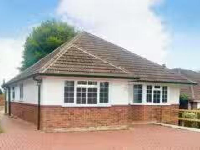 Property & Houses to Rent: Blackberry Lane, Four Marks, Alton