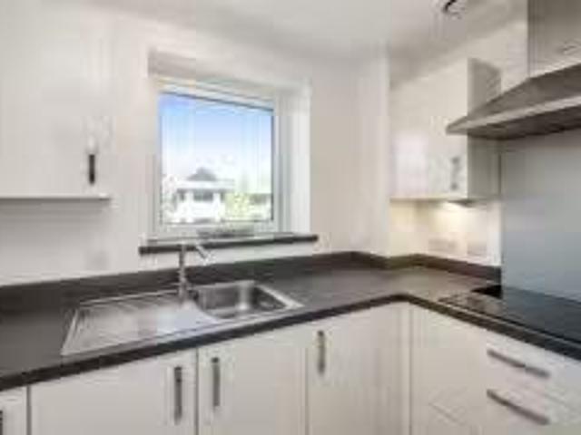 Property & Houses to Rent: Bridge Avenue, Maidenhead, Berkshire