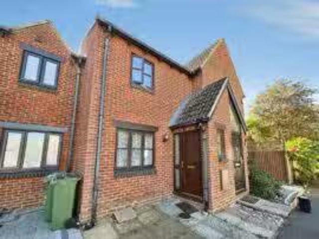 Property & Houses to Rent: Coney Grange, Warfield, Bracknell