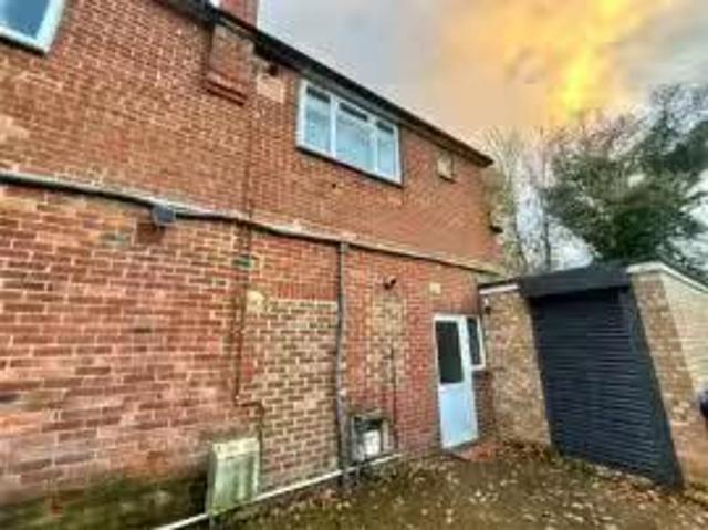 Property & Houses to Rent: Cove Road, Farnborough, Hampshire