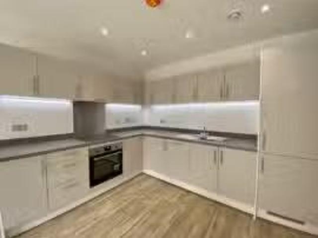 Property & Houses to Rent: Emerald Avenue, Fleet, Hampshire