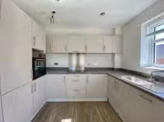 Property & Houses to Rent: Emerald Avenue, Fleet, Hampshire