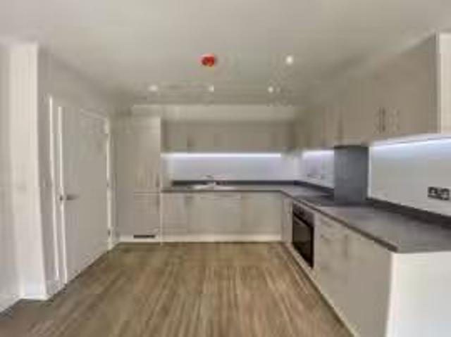 Property & Houses to Rent: Emerald Avenue, Fleet, Hampshire