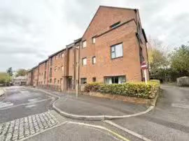 Property & Houses to Rent: London Road, Basingstoke, Hampshire