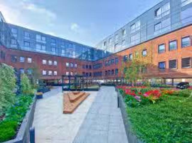 Property & Houses to Rent: Pembroke Broadway, Camberley, Surrey