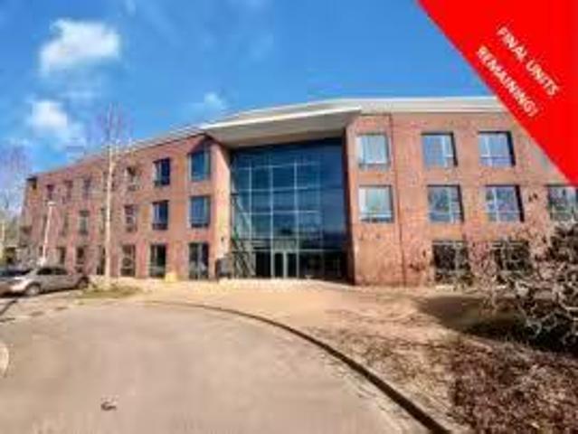 Property & Houses to Rent: Roop House, Fleet, Hampshire