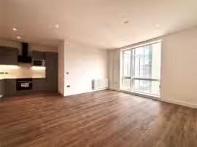 Property & Houses to Rent: Sheila House, Fleet, Hampshire