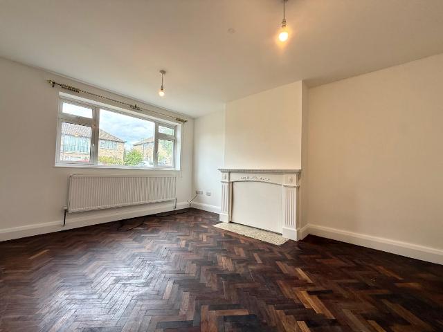 Property in Twickenham Gardens, Harrow Weald, HA3
