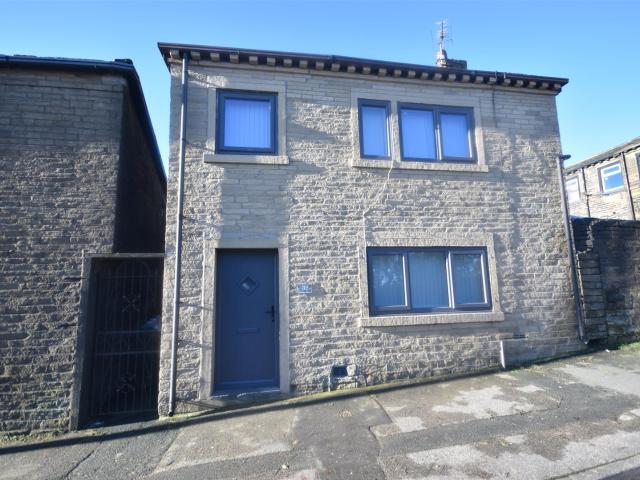Property in Ambler Thorn, Queensbury, Bradford, BD13 2DL