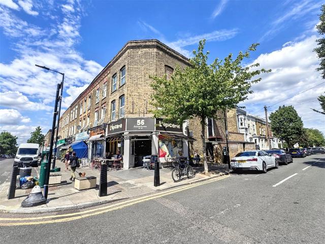 Property in Chatsworth Road, Hackney, E5:3 room apartment to let in Chatsworth Road, Hackney, E5