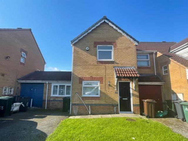 Property in Easington Avenue, Buttershaw, Bradford, West Yorkshire, BD6 3TY