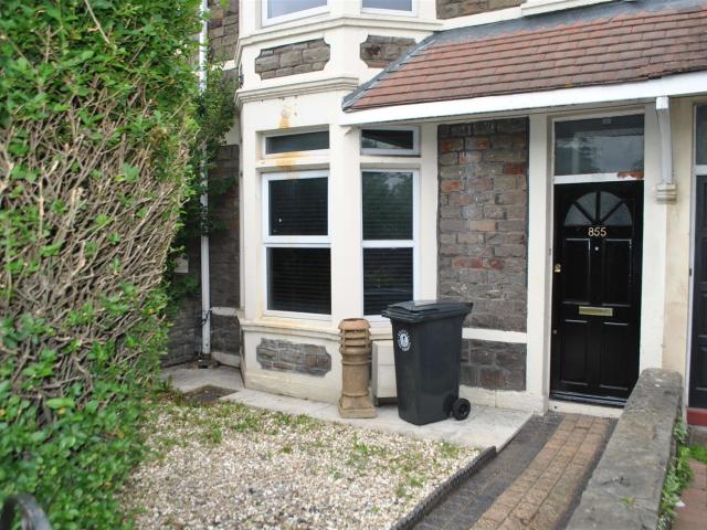 Property in Fishponds Road, Fishponds, Bristol, BS16 2LG
