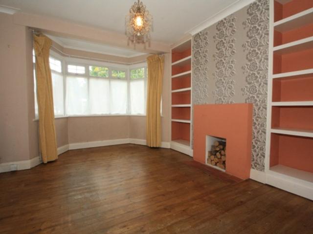 Property in Hale Lane, Edgware, HA8 9QF