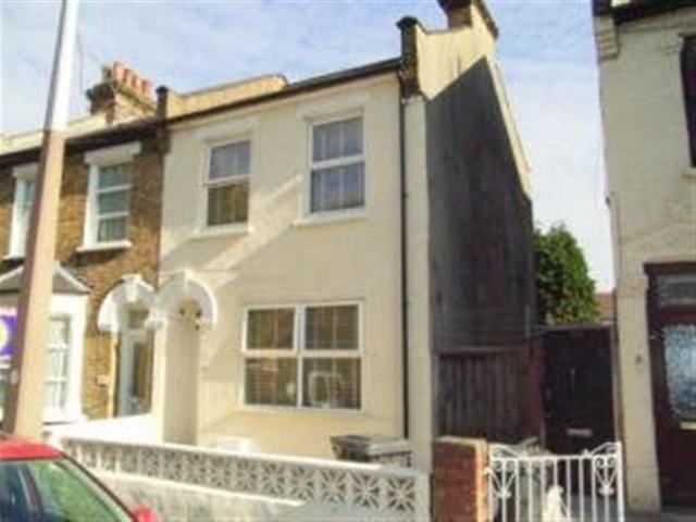 Property in Lindley Road, Leyton, London, E10 6QT