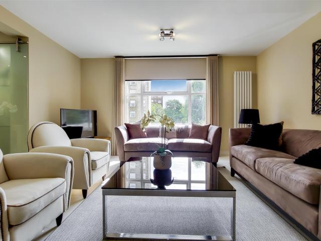 Property in london, NW8 6NJ