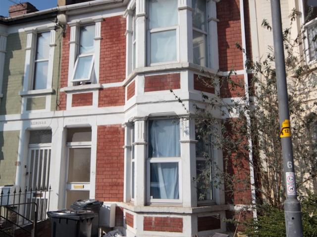 Property in Luckwell Road, Bedminster, Bristol, BS3 3EP